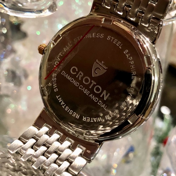 {SOLD} - Picture 6 of 8